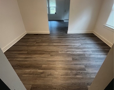 871 W Ingomar Rd - Photo Thumbnail 12