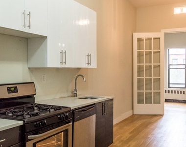 338 Melrose St - Photo Thumbnail 4