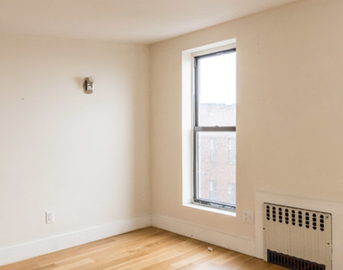 338 Melrose St - Photo Thumbnail 16
