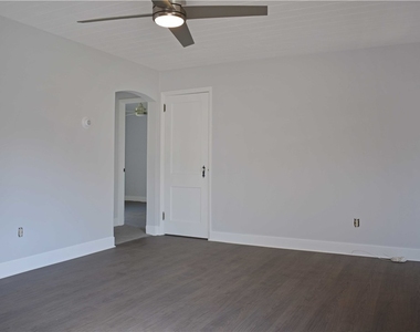 905 Burchfield Rd - Photo Thumbnail 19