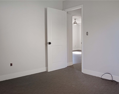 905 Burchfield Rd - Photo Thumbnail 15