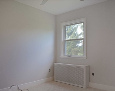 905 Burchfield Rd - Photo Thumbnail 13