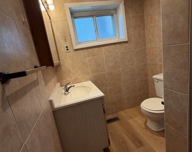 735 Athalia St - Photo Thumbnail 14