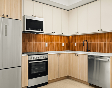 733 Lincoln Pl - Photo Thumbnail 18