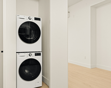 733 Lincoln Pl - Photo Thumbnail 1