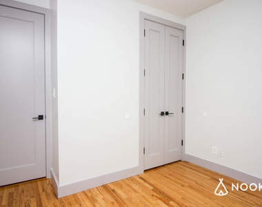 379 S 5th St - Photo Thumbnail 7