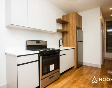 379 S 5th St - Photo Thumbnail 3