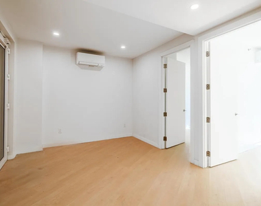 280 Meeker Avenue - Photo Thumbnail 2
