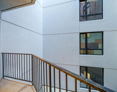 280 Meeker Avenue - Photo Thumbnail 7