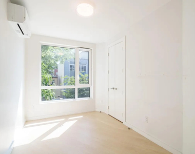 280 Meeker Avenue - Photo Thumbnail 5