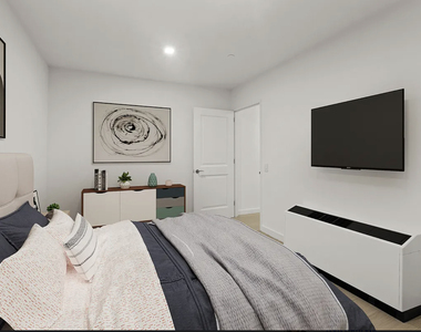 12 Battery Place - Photo Thumbnail 3