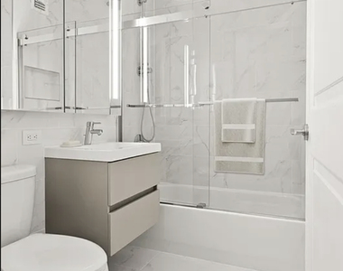 12 Battery Place - Photo Thumbnail 5