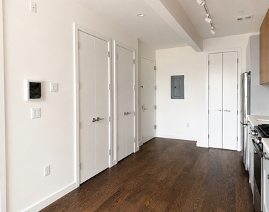 179 North 7th Street - Photo Thumbnail 1