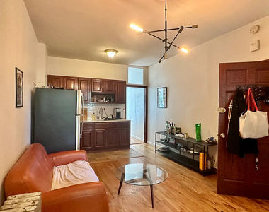 477 Willoughby Avenue - Photo Thumbnail 2