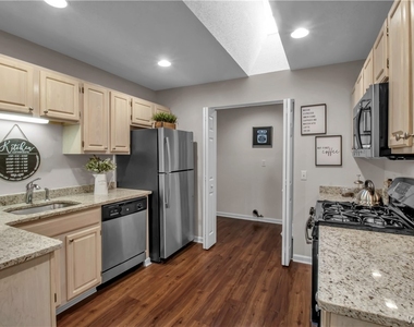 4100 Stonegate - Photo Thumbnail 34