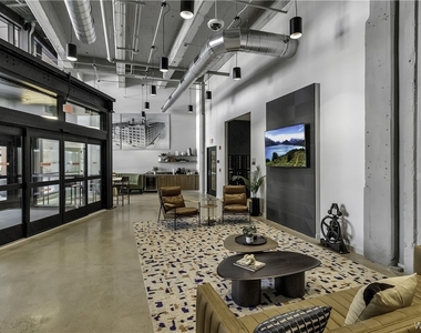 628 Ellicott Street - Photo Thumbnail 5
