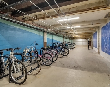 628 Ellicott Street - Photo Thumbnail 4
