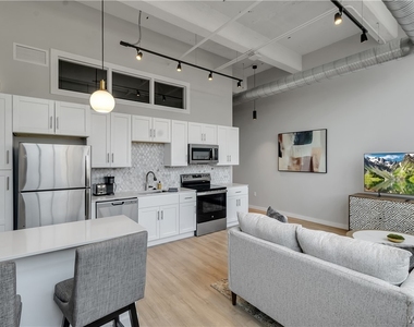 628 Ellicott Street - Photo Thumbnail 16