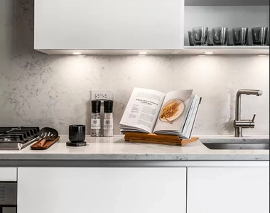 222 East 44th Street - Photo Thumbnail 2