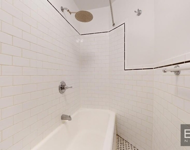East 7th Street - Photo Thumbnail 4