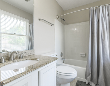 1022 Oaks Parkway Se - Photo Thumbnail 10