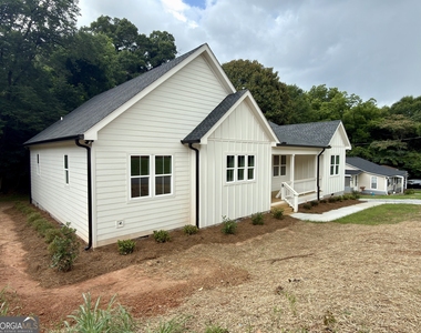 294 Moreland Avenue - Photo Thumbnail 1