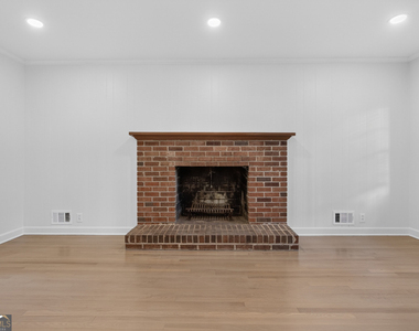 4854 Springfield Drive - Photo Thumbnail 9