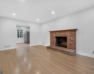4854 Springfield Drive - Photo Thumbnail 5
