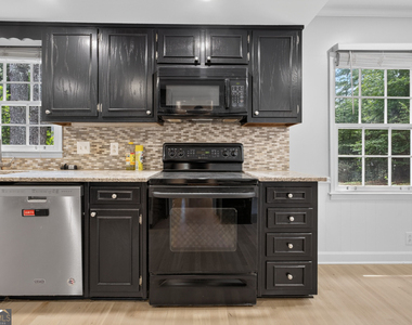 4854 Springfield Drive - Photo Thumbnail 18
