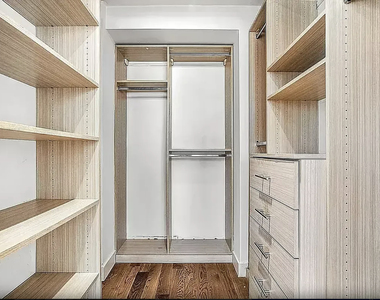 222 East 111th Street - Photo Thumbnail 6