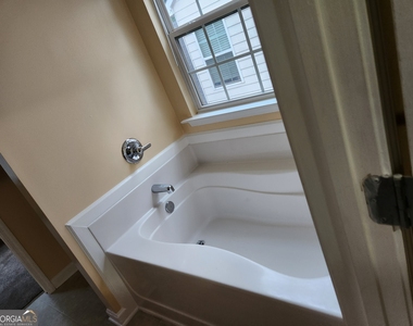 2135 Pine View Trail - Photo Thumbnail 12