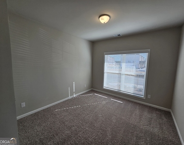 4 Silver Lane - Photo Thumbnail 1