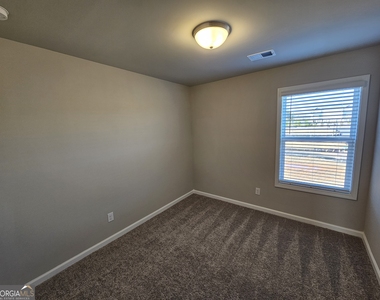 4 Silver Lane - Photo Thumbnail 12