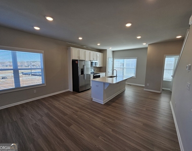 4 Silver Lane - Photo Thumbnail 5