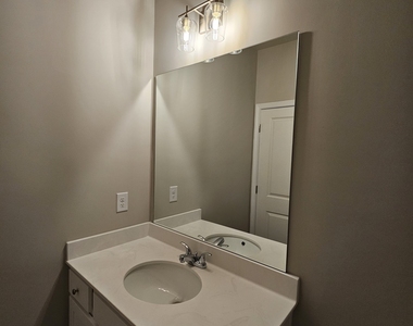 4 Silver Lane - Photo Thumbnail 2
