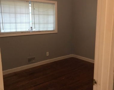 1856 E Farris Avenue - Photo Thumbnail 1
