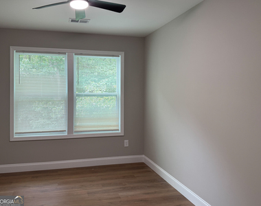 232 Brad Street - Photo Thumbnail 20