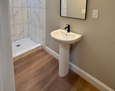 232 Brad Street - Photo Thumbnail 7