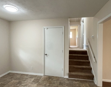 1430 High Meadow Drive - Photo Thumbnail 5