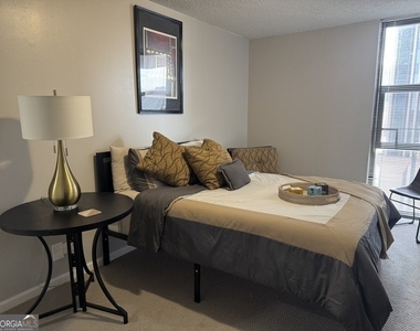 620 Peachtree Street Ne - Photo Thumbnail 9