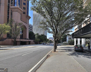 620 Peachtree Street Ne - Photo Thumbnail 1