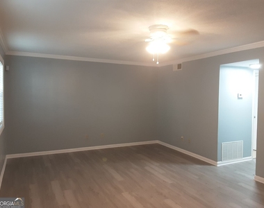 6900 Roswell Road - Photo Thumbnail 19