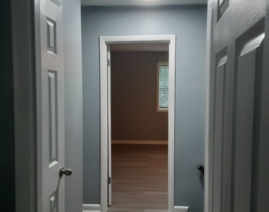 6900 Roswell Road - Photo Thumbnail 18