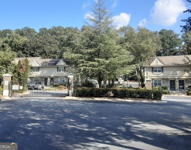 6900 Roswell Road - Photo Thumbnail 5