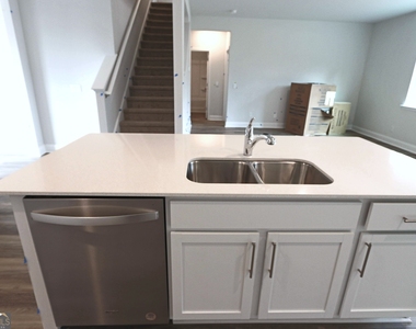 121 Buckeye Road - Photo Thumbnail 10