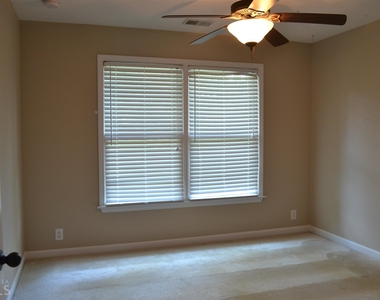 1450 Ashbury Park Drive - Photo Thumbnail 11