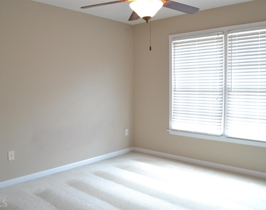 1450 Ashbury Park Drive - Photo Thumbnail 18