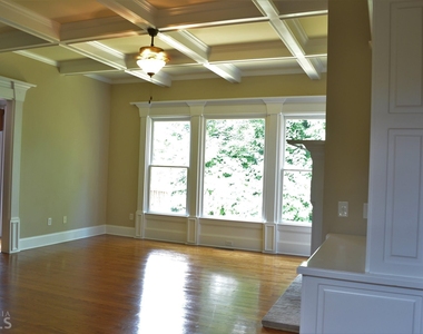 1450 Ashbury Park Drive - Photo Thumbnail 3