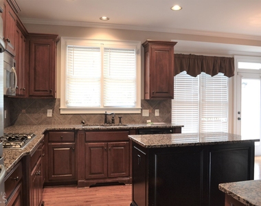 1450 Ashbury Park Drive - Photo Thumbnail 7