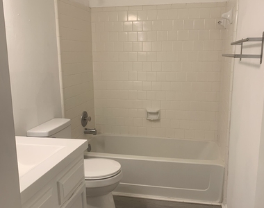 6182 Saint Charles Court - Photo Thumbnail 6